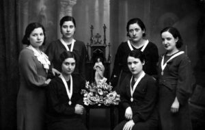 Gent d'Alforja (majorales); Mercè Àvila i Llopis (1915-1985); Mercè Mariner i Salvador (1915-2001); Concepció Àvila i Cabrer (1913-2003); Rosita Salvat i Bodro (1915-2013)